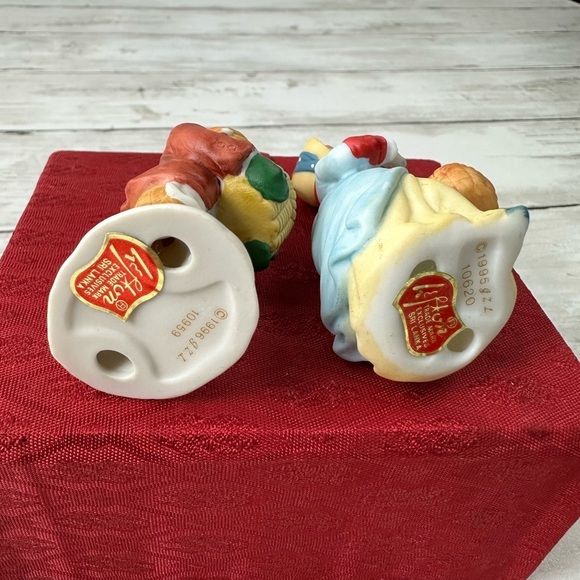 LEFTON COLONIAL Christmas Village figures set of 2 Man basket 1996 woman pie - Picture 2 of 4